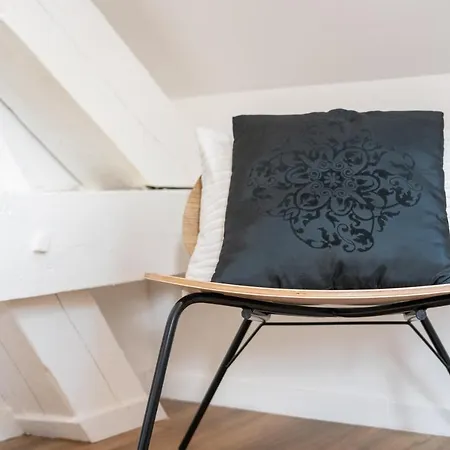 Le Chaumontel Apartment *